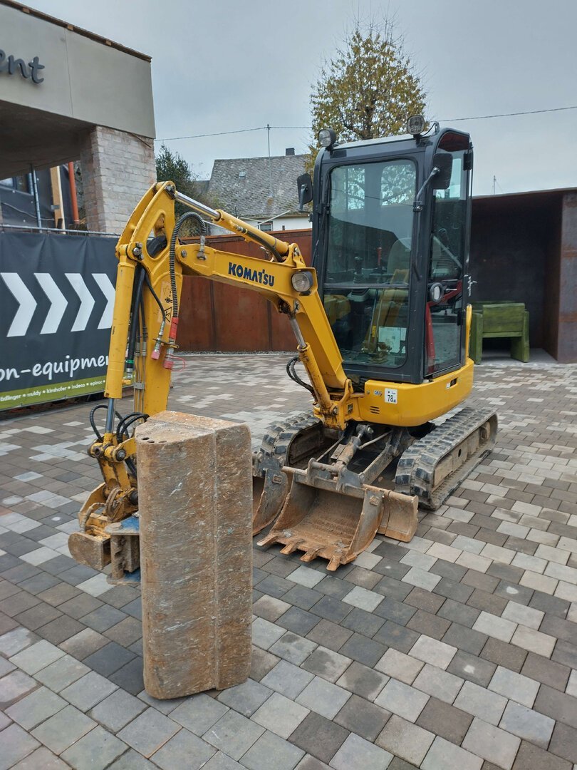 IMG-20241115-153928-MP.jpg KOMATSU PC16R-3HS - Minibagger mit Tilt | Gebrauchtgerät – Bild 1
