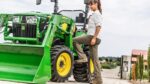 John Deere Kompakttraktor 3038E – Bild 3