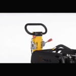 LUMAG RPi31D - Rüttelplatte reversierbar mit 199 kg inkl. Transportfahrwerk und Gummimatte – Bild 3